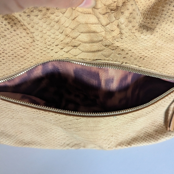 Stuart Weizman Camel Snake Skin Hobo Crossbody Bag with Gold Chain Strap - Picture 8 of 14